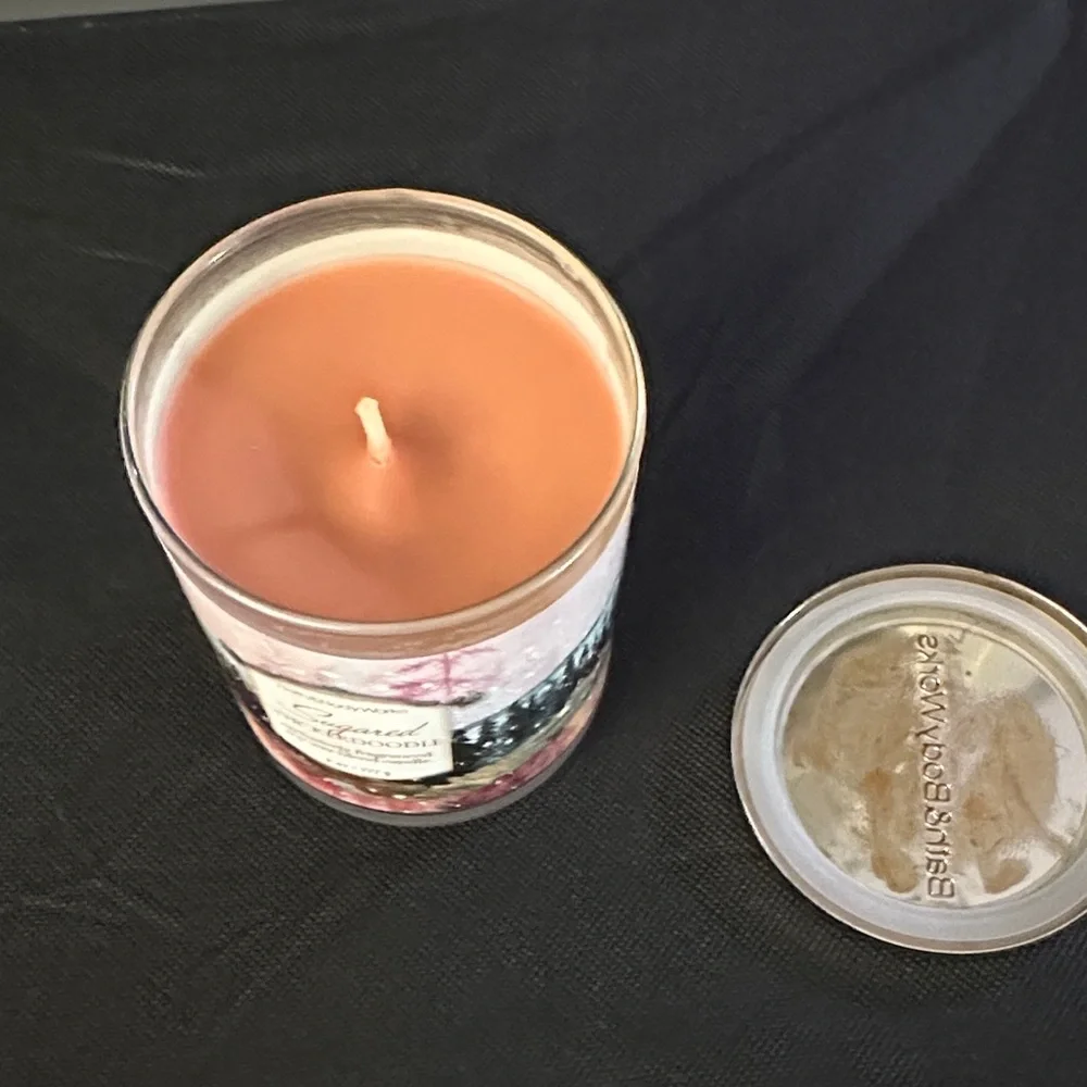Bath & Body Works Sugared Snickerdoodle Single Wick Candle - Pink & Purple - Picture 2 of 3